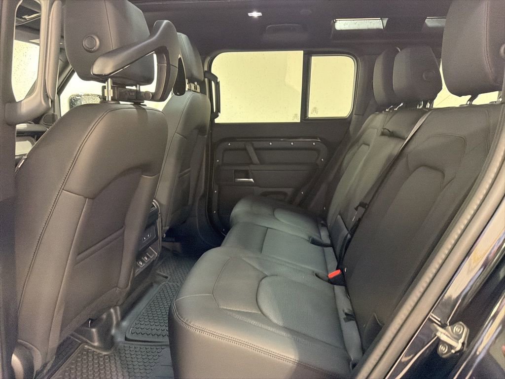 Used 2025 Land Rover Defender 110 S AWD/4WD image 22