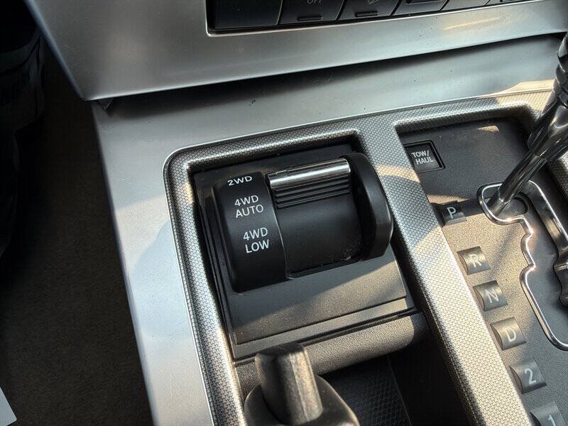Used 2009 Jeep Liberty Limited AWD/4WD image 24