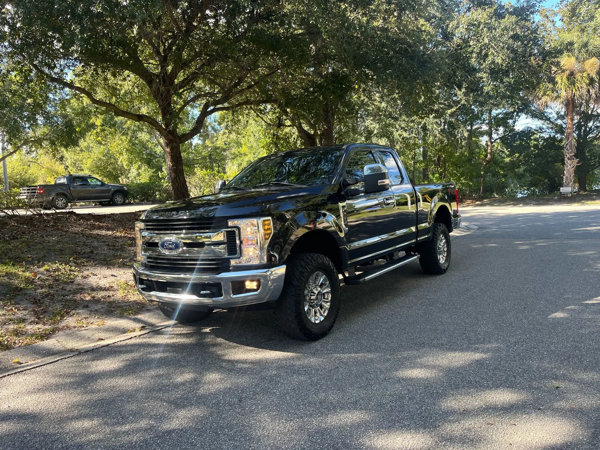 Used 2019 Ford F250 XLT w/ XLT Premium Package image 9