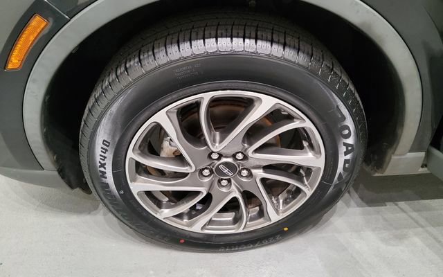 Used 2022 Lincoln Corsair AWD w/ Equipment Group 101A image 41