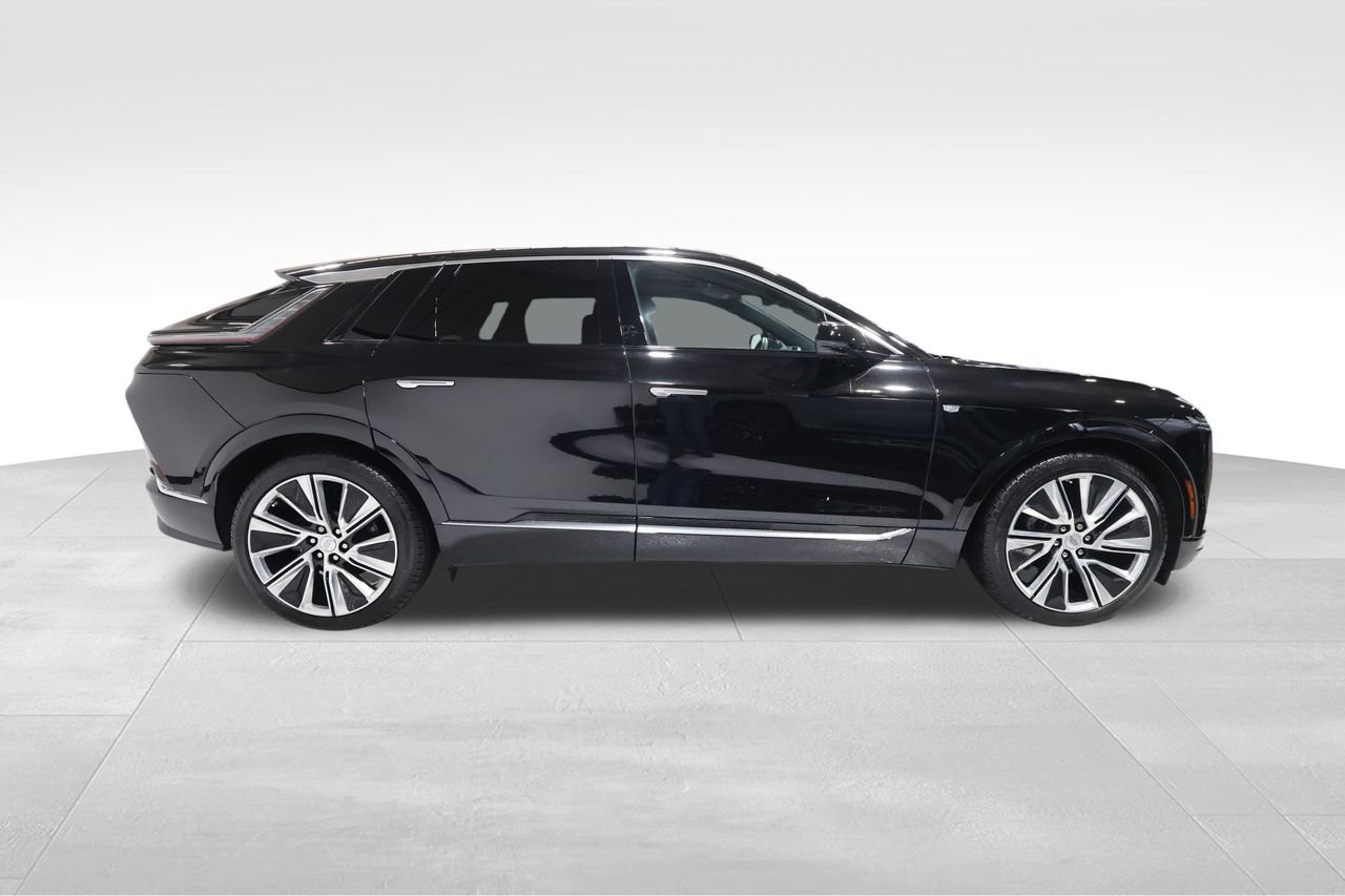 Certified 2024 Cadillac Lyriq Luxury w/ LPO, Floor Liner Package image 5