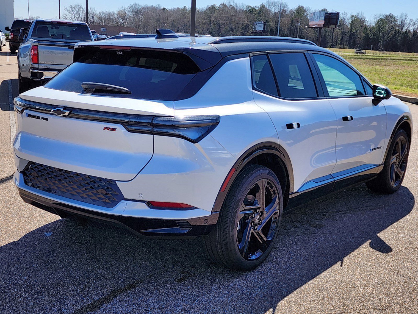 New 2025 Chevrolet Equinox EV RS image 3