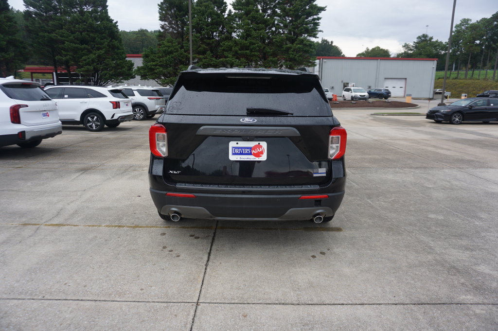 Used 2021 Ford Explorer XLT w/ Equipment Group 202A RWD image 22