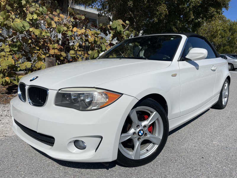 Used 2012 BMW 128i Convertible image 1