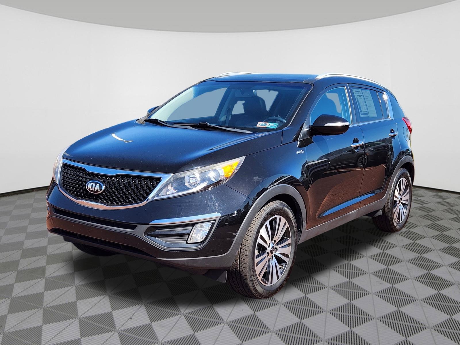 Used 2015 Kia Sportage EX image 2