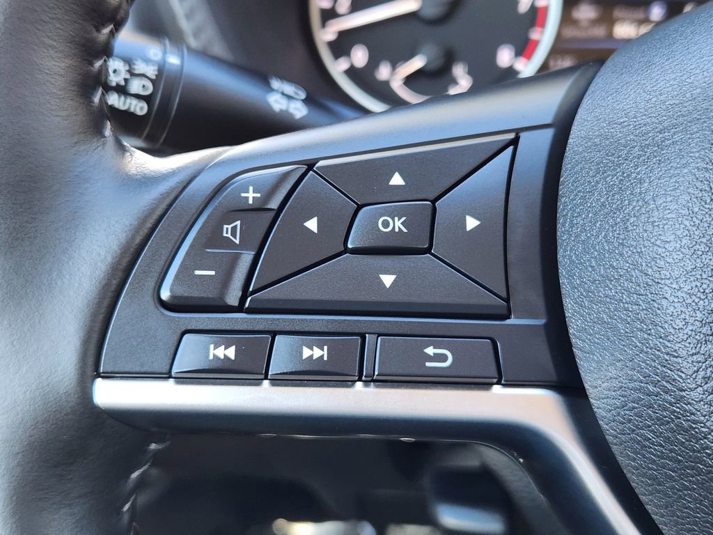 Used 2025 Nissan Sentra SV w/ All-Weather Package image 18