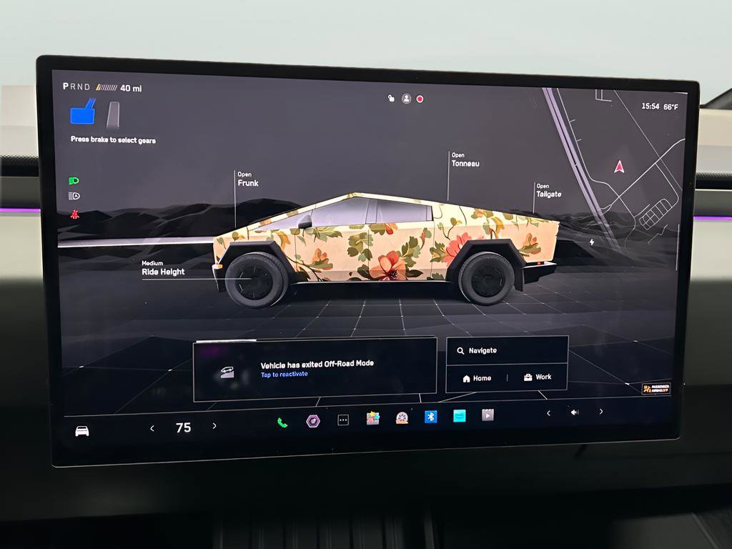 Used 2024 Tesla Cybertruck AWD Crew Cab image 18