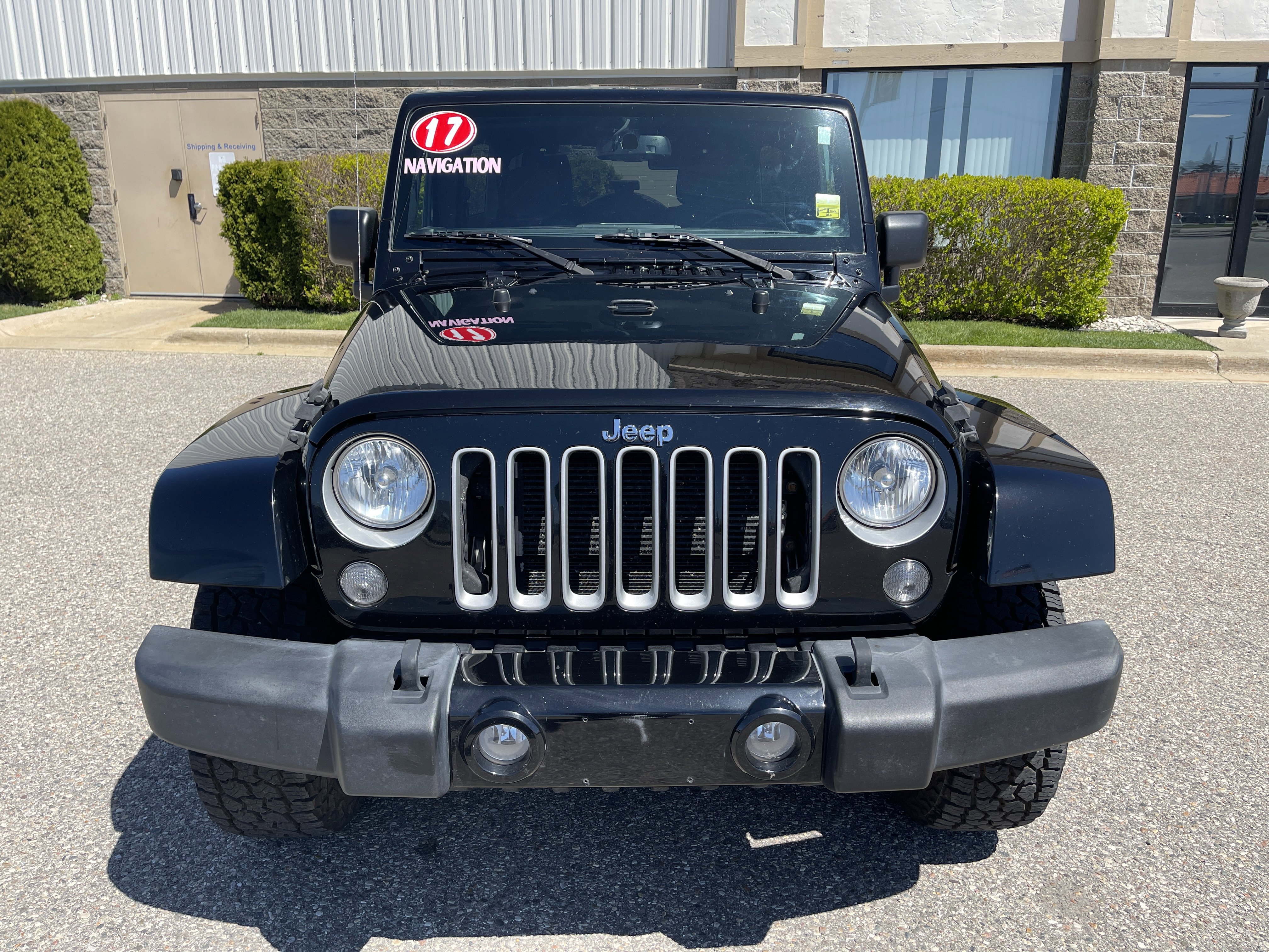 Used 2017 Jeep Wrangler Unlimited Sahara AWD/4WD image 8