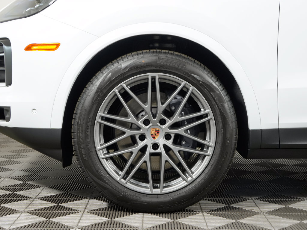 New 2026 Porsche Cayenne AWD/4WD image 13