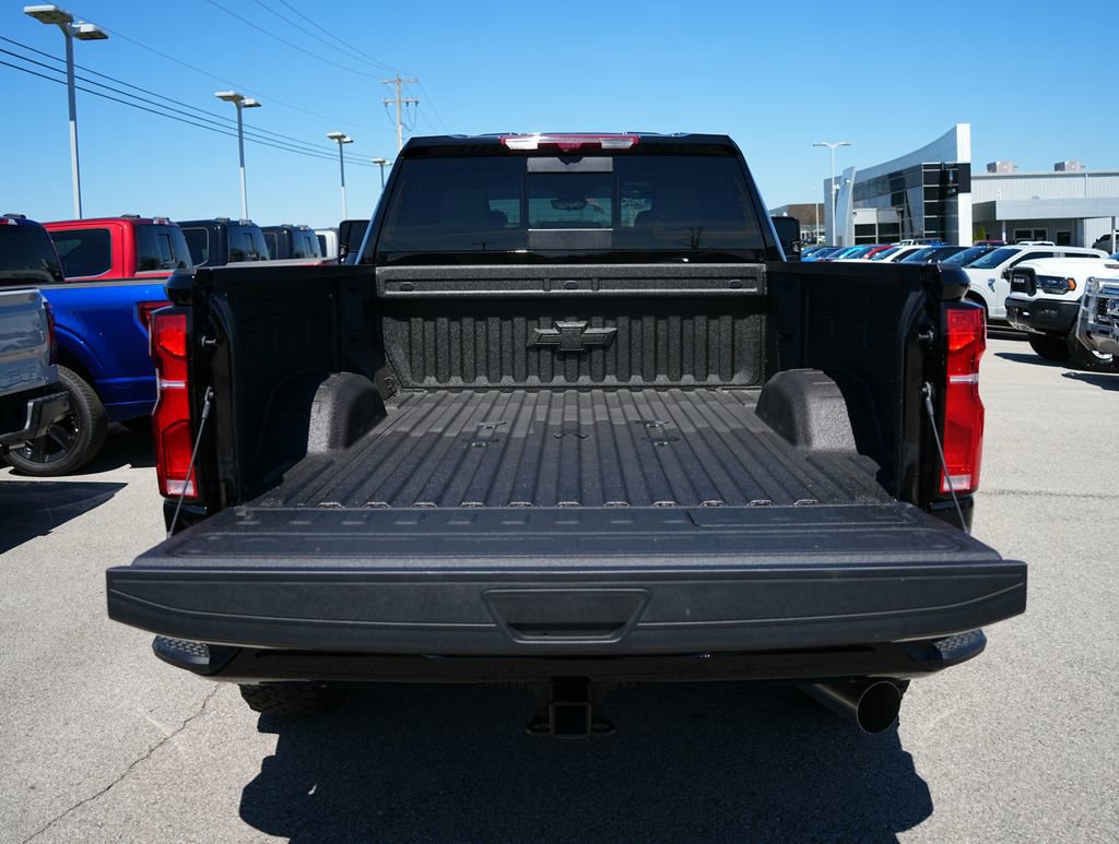 Used 2025 Chevrolet Silverado 2500 LTZ w/ LTZ Plus Package AWD/4WD image 7
