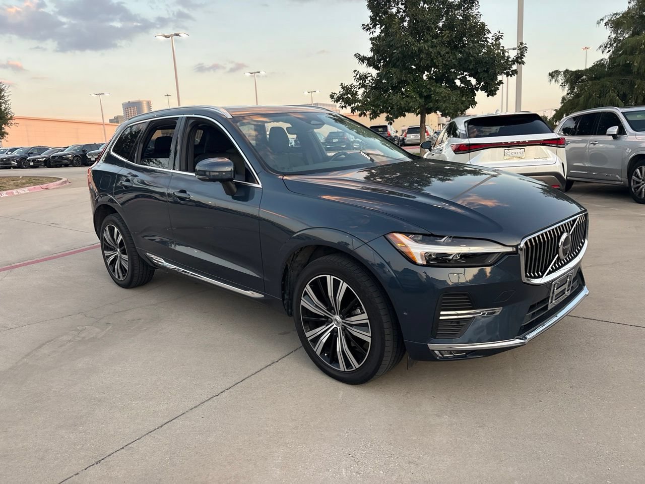 Certified 2023 Volvo XC60 B5 Plus w/ Climate Package AWD/4WD image 5