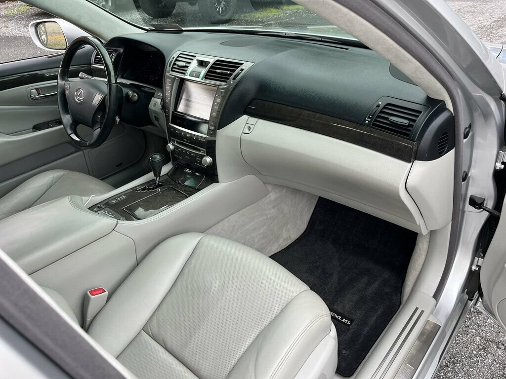 Used 2011 Lexus LS 460 L w/ Luxury Pkg AWD/4WD image 36
