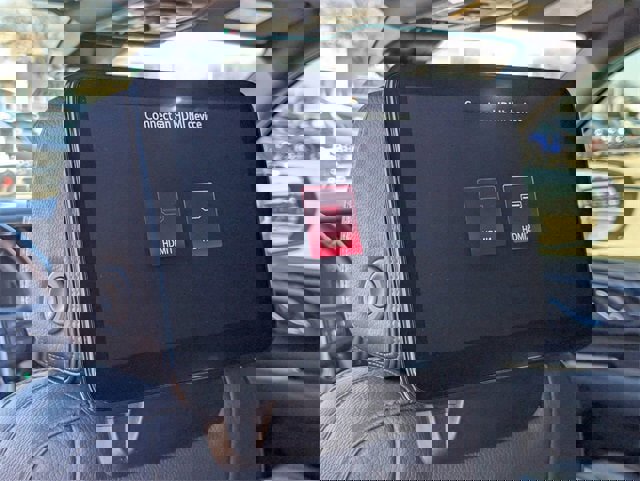 Certified 2024 GMC Yukon Denali w/ Advanced Technology Package image 26