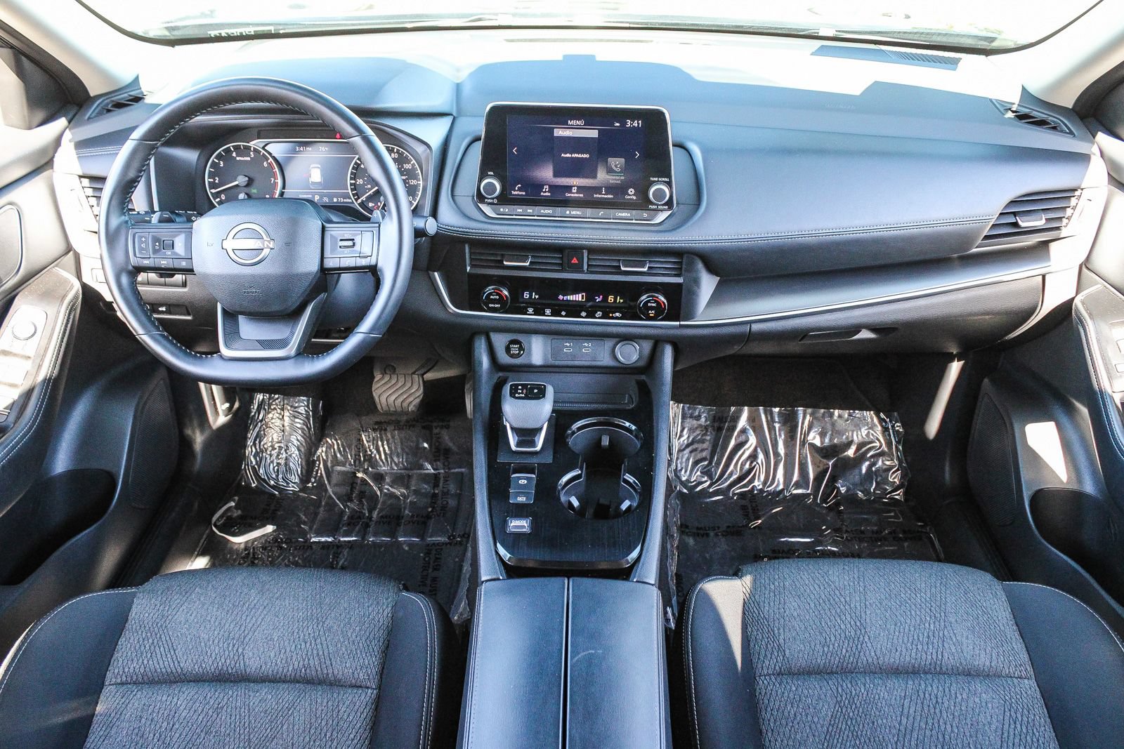 Used 2025 Nissan Rogue SV FWD image 12
