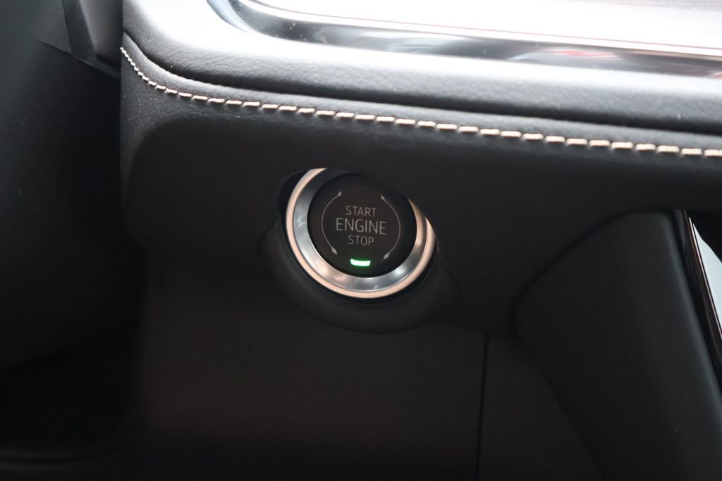 Used 2025 Chevrolet Suburban Premier AWD/4WD image 31