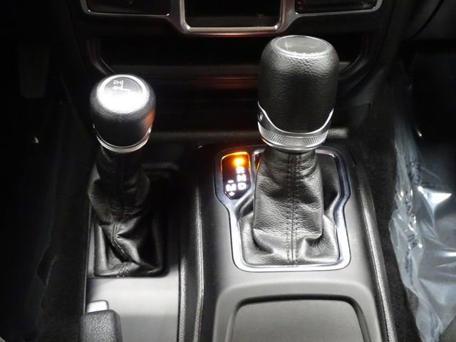 Used 2023 Jeep Wrangler Sport image 37