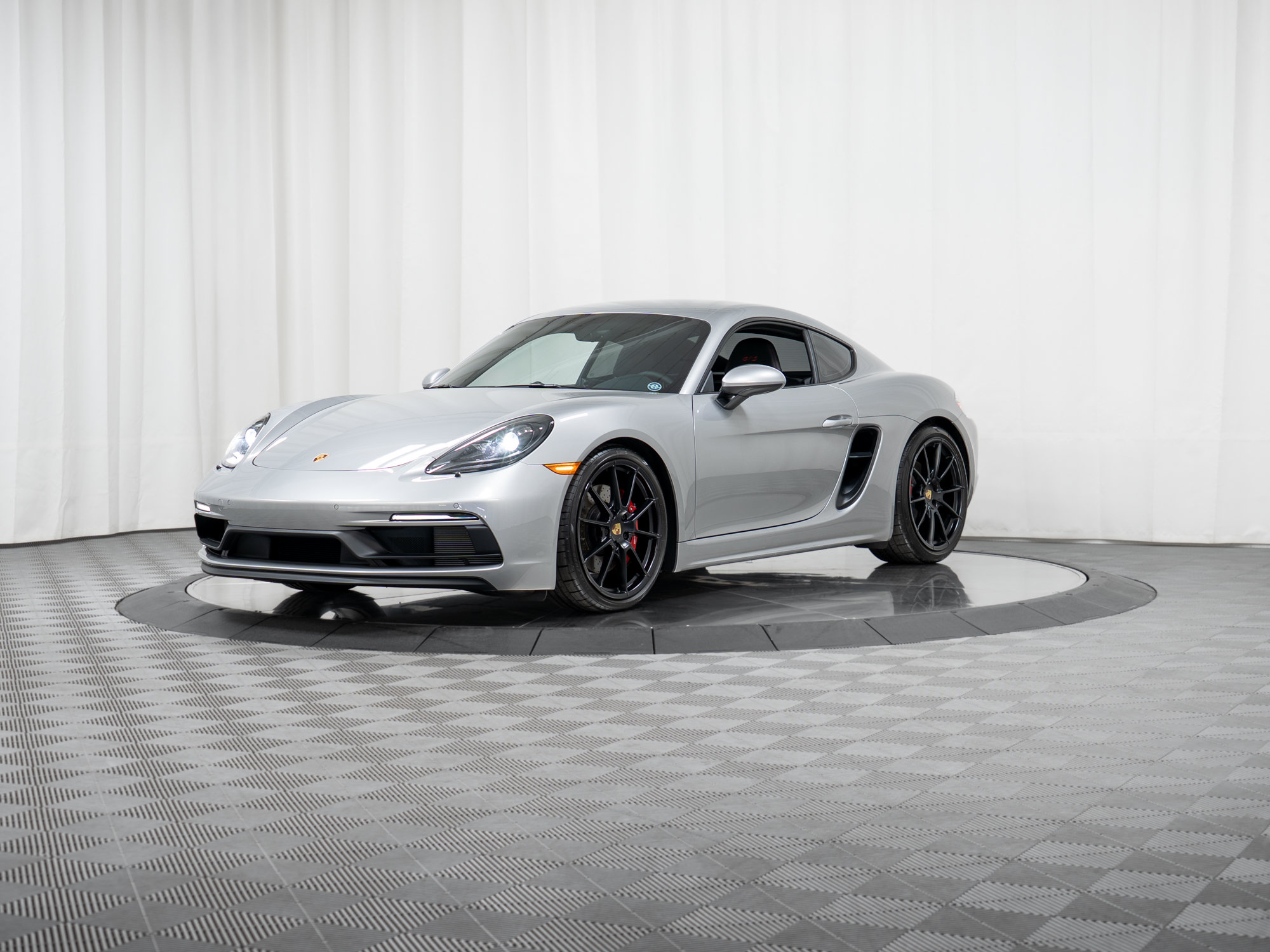 Certified 2025 Porsche 718 Cayman GTS RWD image 40