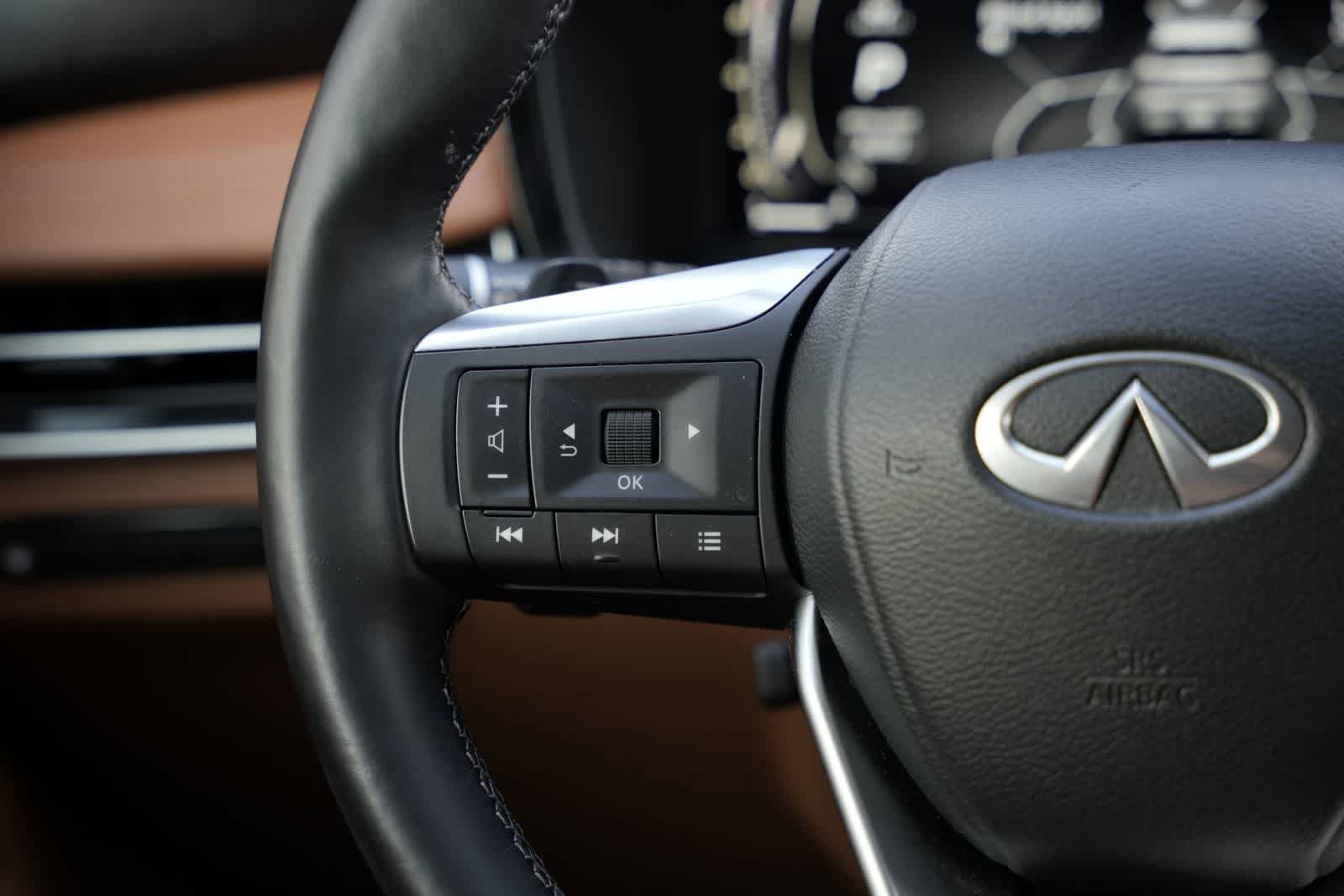 Certified 2023 INFINITI QX60 Sensory w/ Cargo Package AWD/4WD image 10