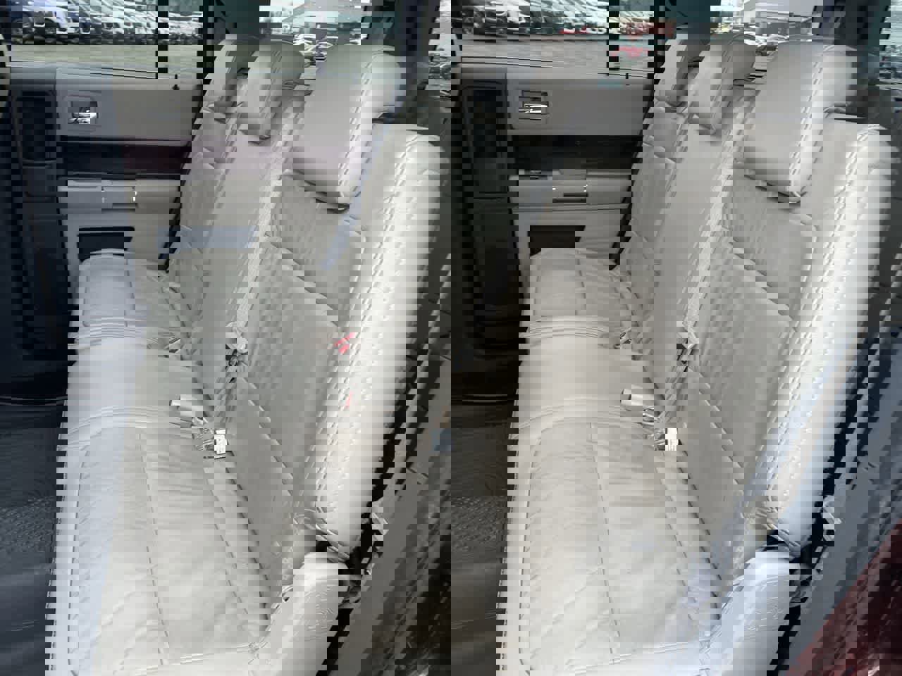 Used 2009 Ford Flex SEL image 19