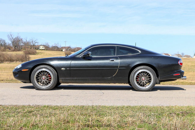Used 1998 Jaguar XK8 Coupe image 3