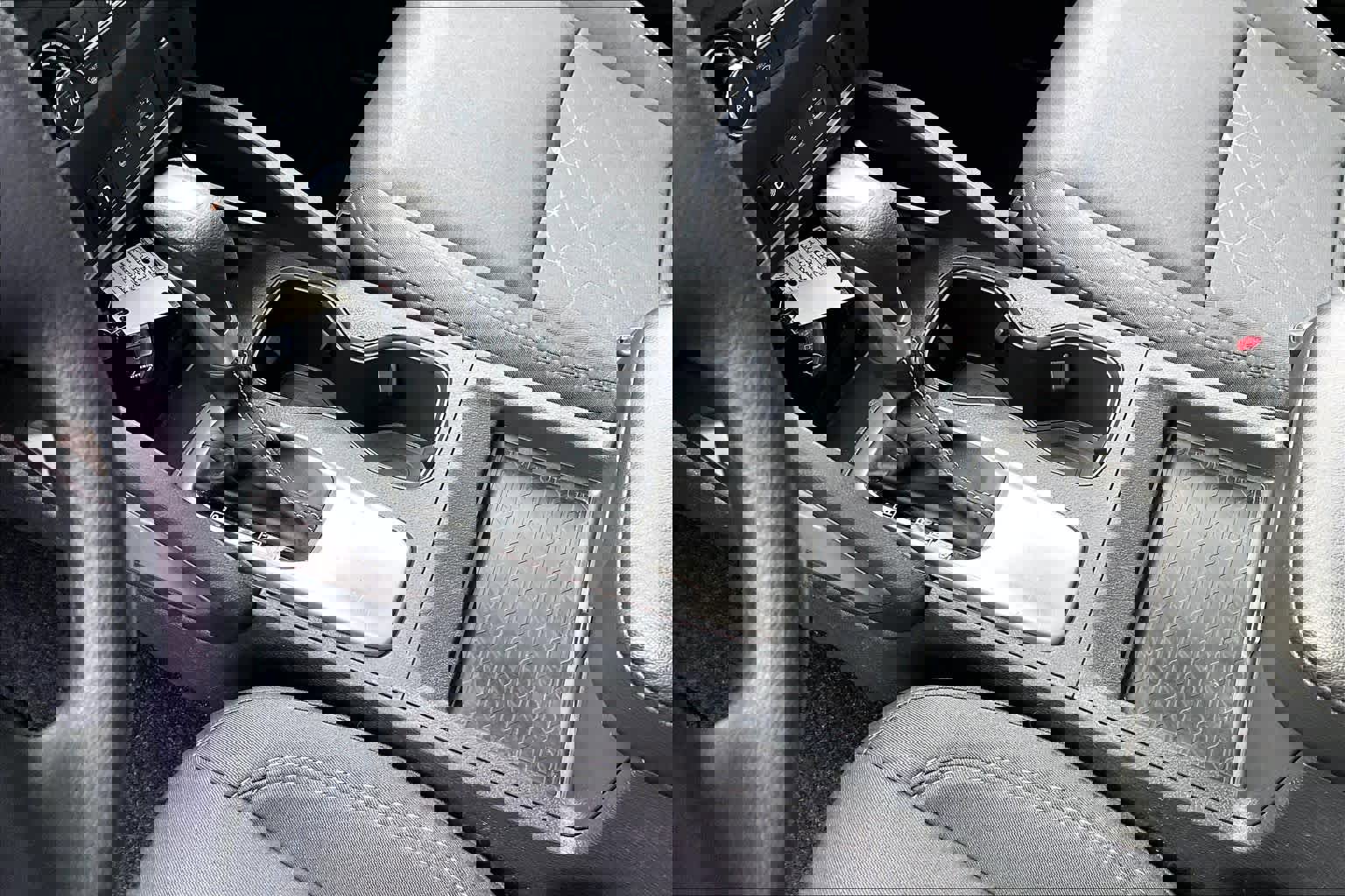 Used 2025 Nissan Frontier SV image 15