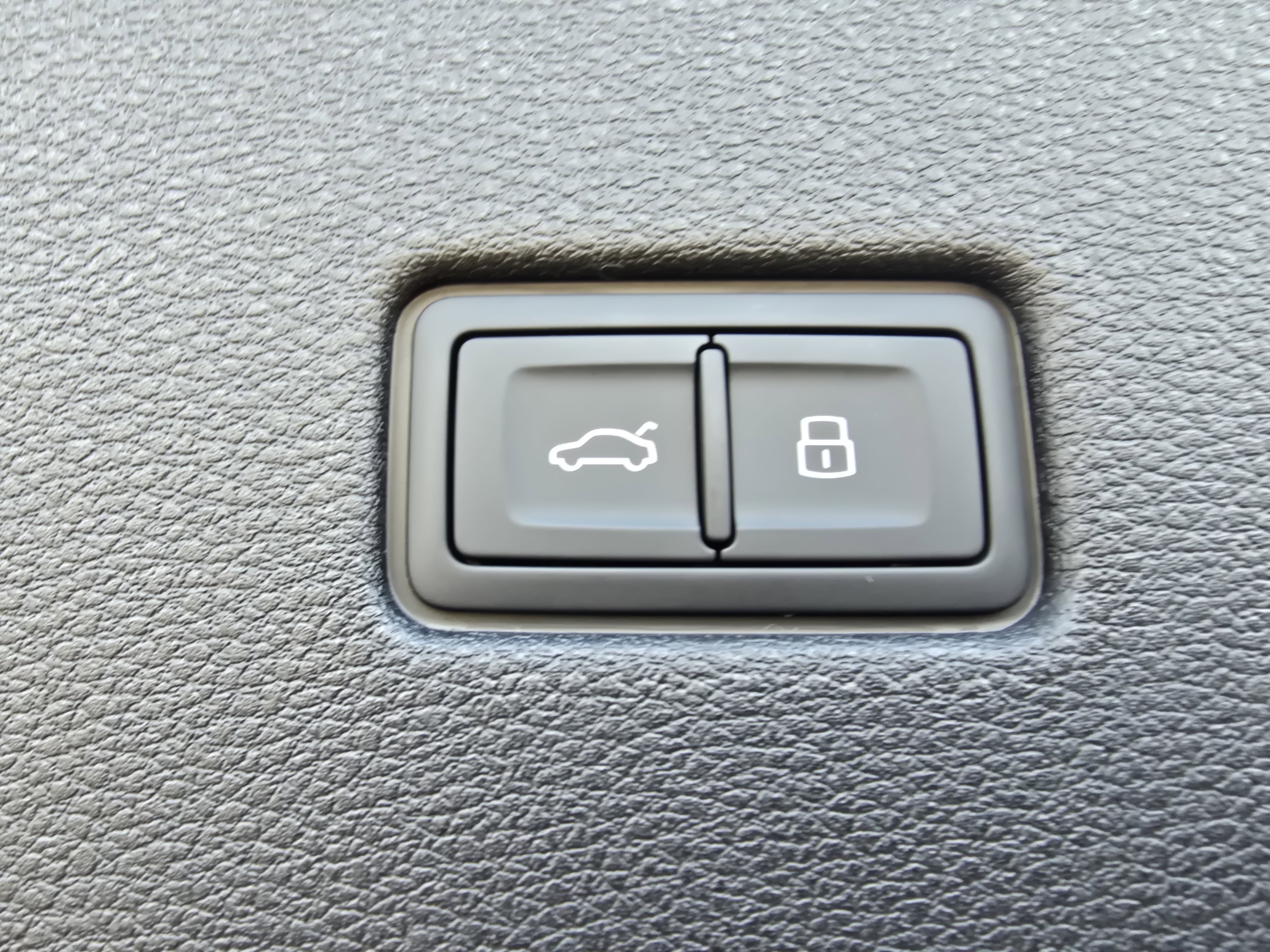 New 2026 Audi Q8 Prestige image 17