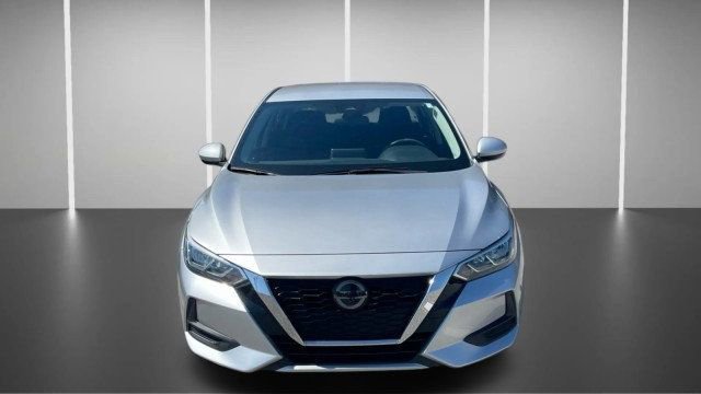 Used 2021 Nissan Sentra SV image 2
