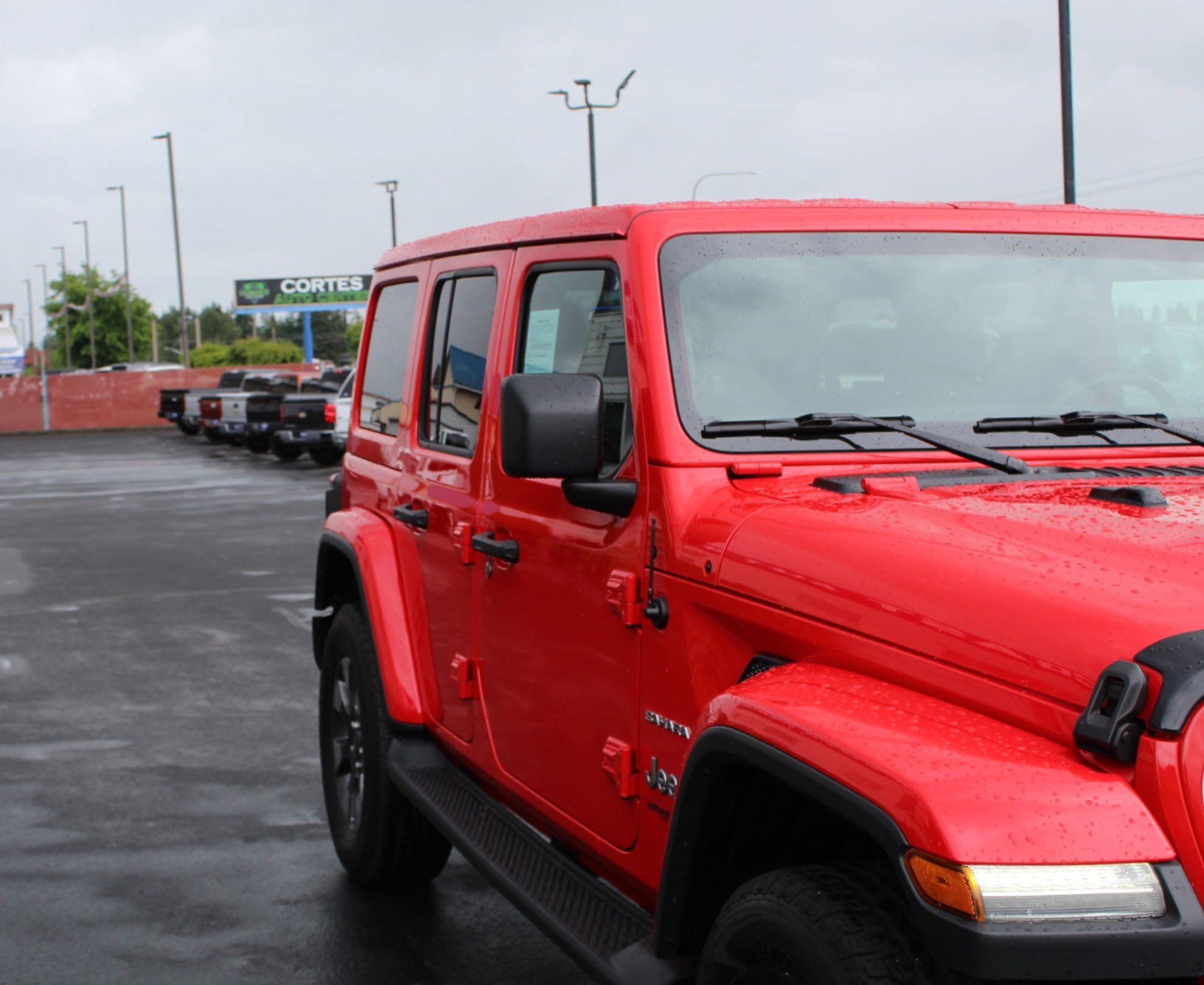 Used 2018 Jeep Wrangler Unlimited Sahara w/ Uconnect 4C Nav & Sound Group AWD/4WD image 9