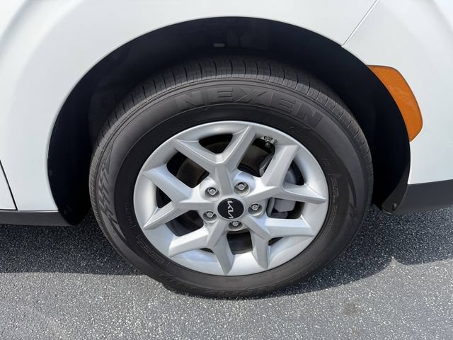 Certified 2025 Kia Soul LX w/ LX Technology Package FWD image 43