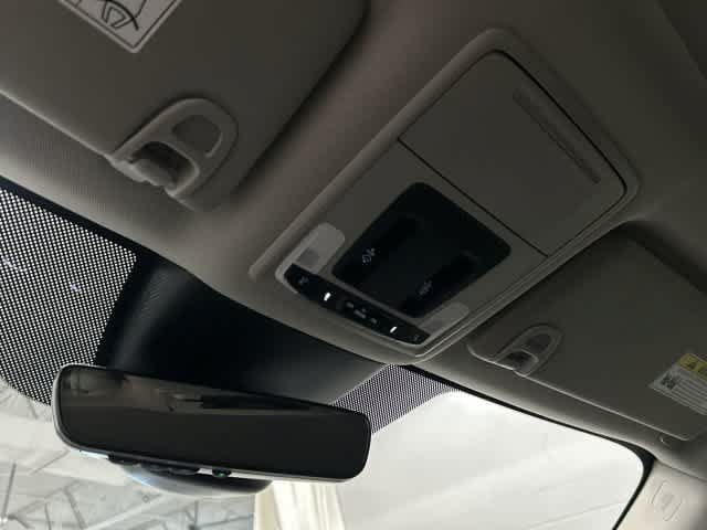Certified 2025 Honda Pilot Touring image 21
