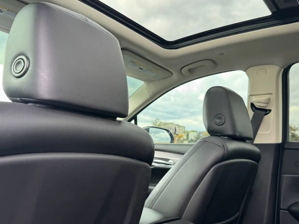 Used 2019 Cadillac XT4 Sport w/ Cold Weather Package image 29