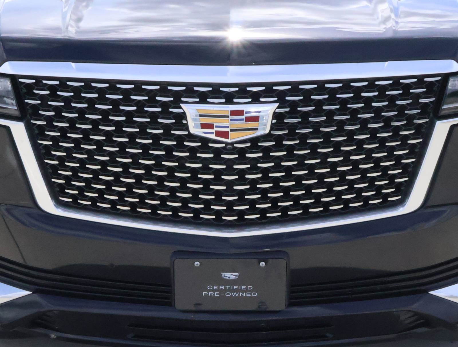 Used 2023 Cadillac Escalade ESV Premium Luxury AWD/4WD image 8