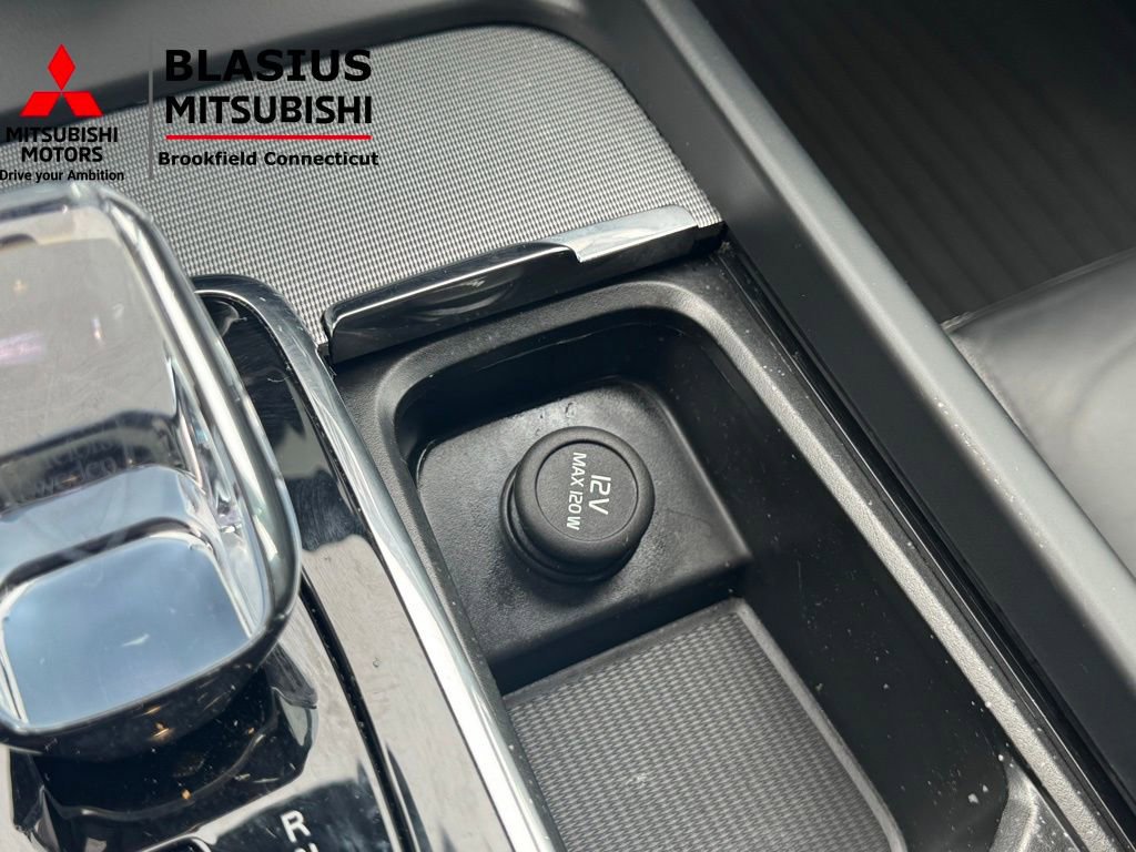 Used 2024 Volvo S60 B5 Plus image 26