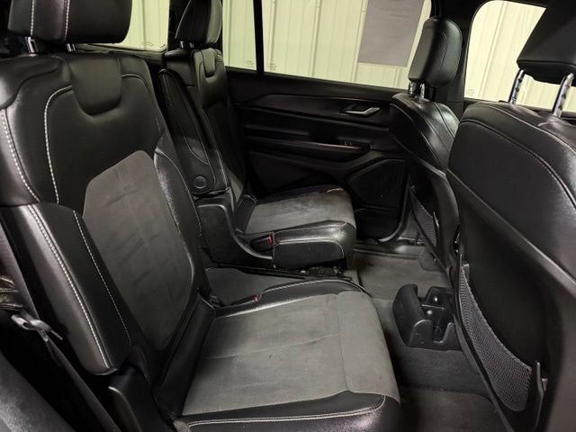 Used 2023 Jeep Grand Cherokee L Laredo AWD/4WD image 26