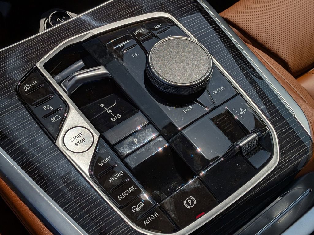 New 2026 BMW X5 xDrive50e image 10