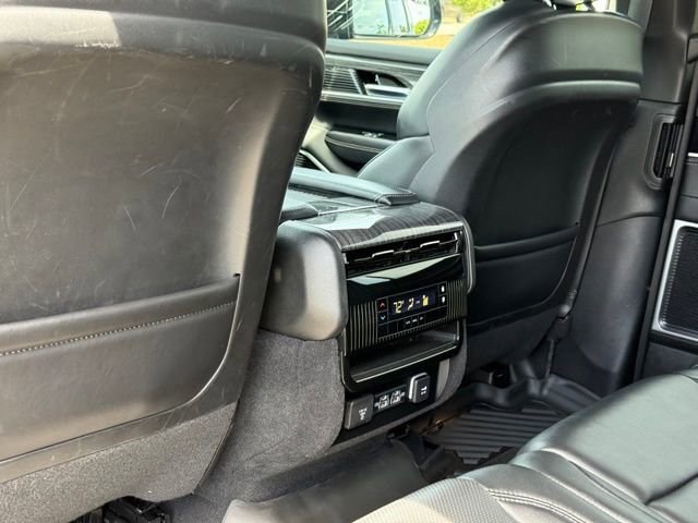 Used 2022 Jeep Wagoneer Series II AWD/4WD image 26