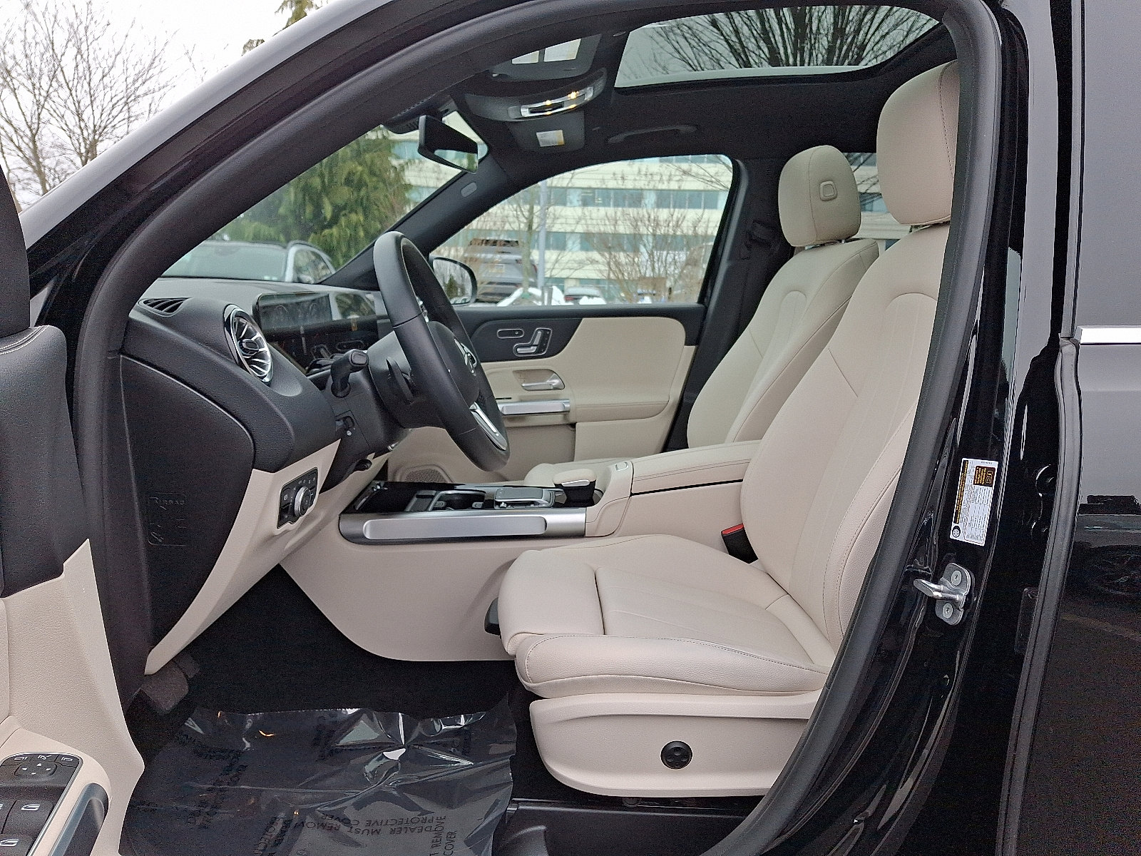 Certified 2023 Mercedes-Benz GLB 250 4MATIC image 13