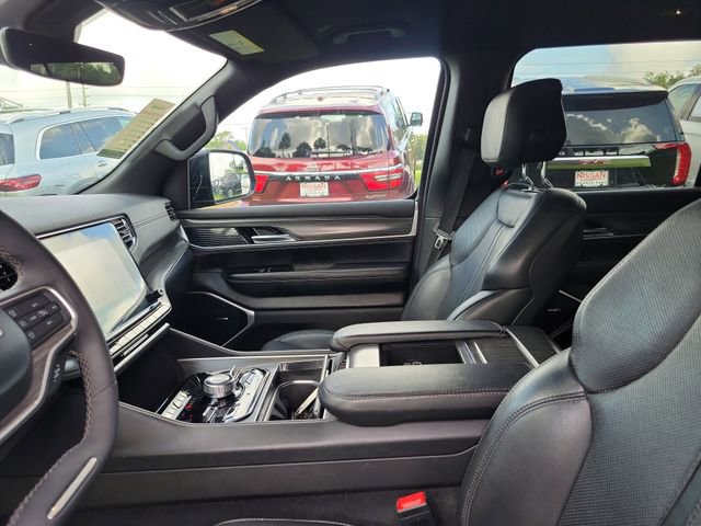 Used 2023 Jeep Wagoneer L Series III w/ Preferred Equipment Group AWD/4WD image 14
