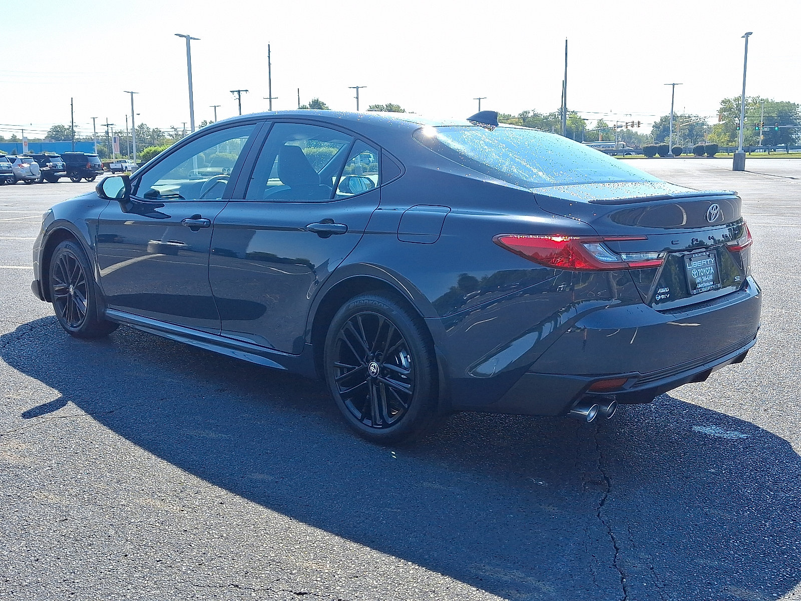 Used 2025 Toyota Camry SE image 4