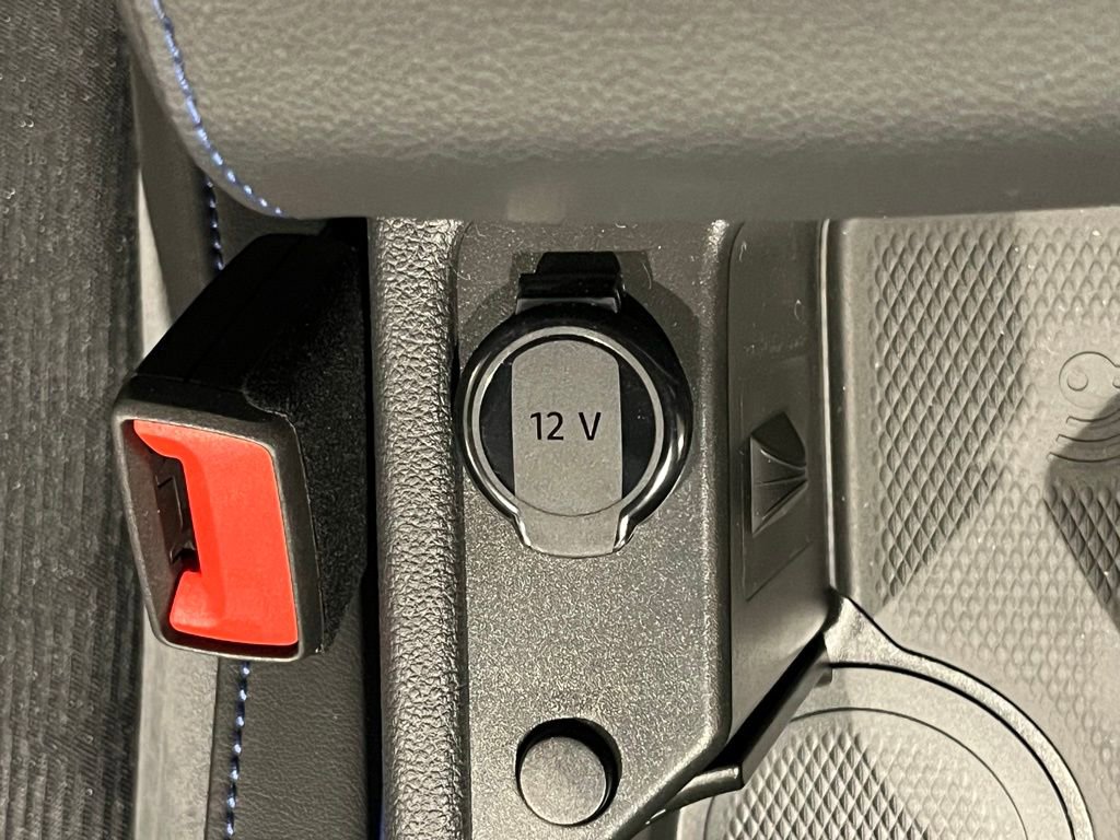 New 2025 Volkswagen Golf R Black Edition image 15