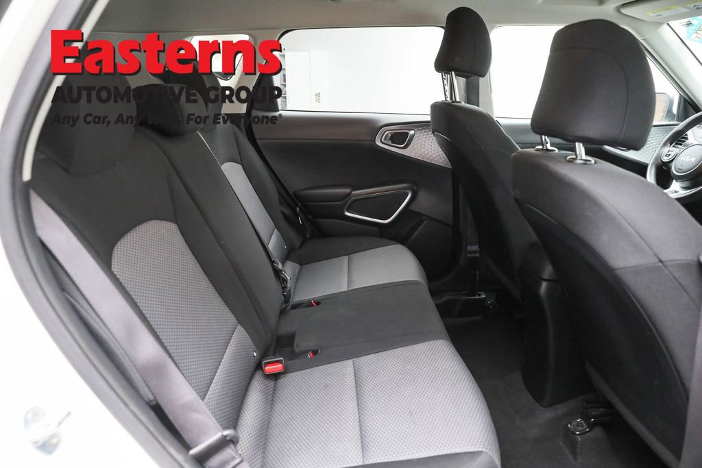 Used 2022 Kia Soul LX w/ Technology Package image 23