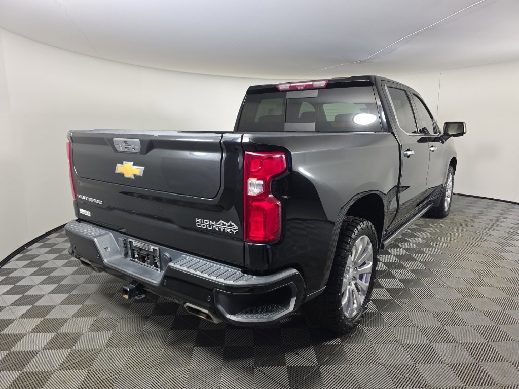 Used 2022 Chevrolet Silverado 1500 High Country w/ Technology Package image 5