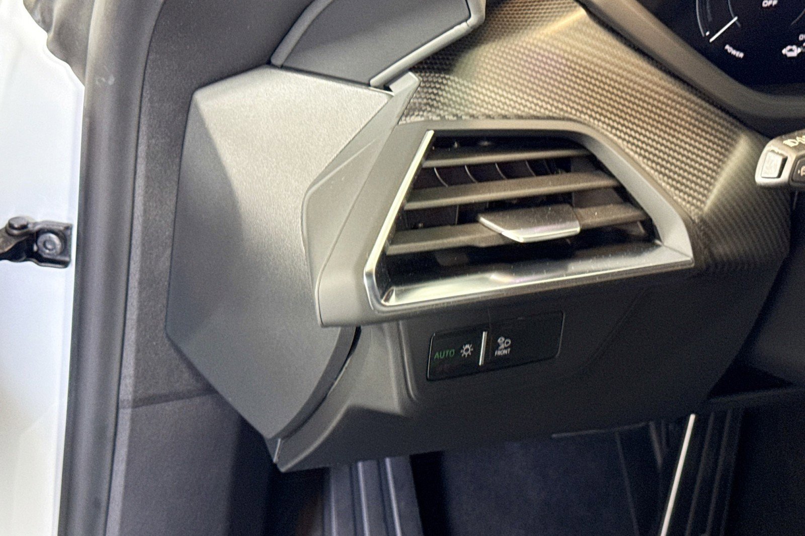 Used 2024 Audi RS e-tron GT w/ Carbon Performance Package image 10