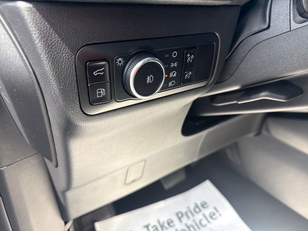Used 2025 Ford Escape ST-Line Elite w/ Premium Technology Package AWD/4WD image 28