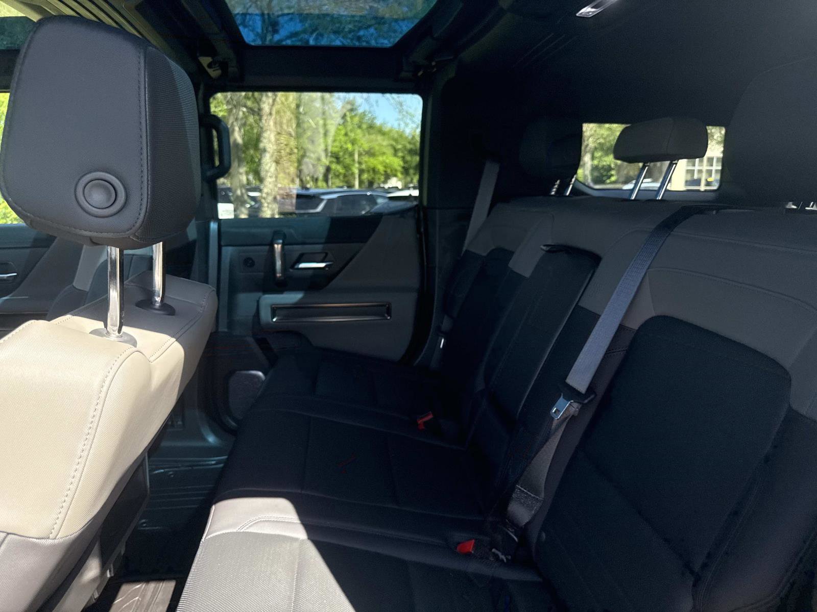 Used 2024 GMC Hummer EV 3X AWD/4WD image 17