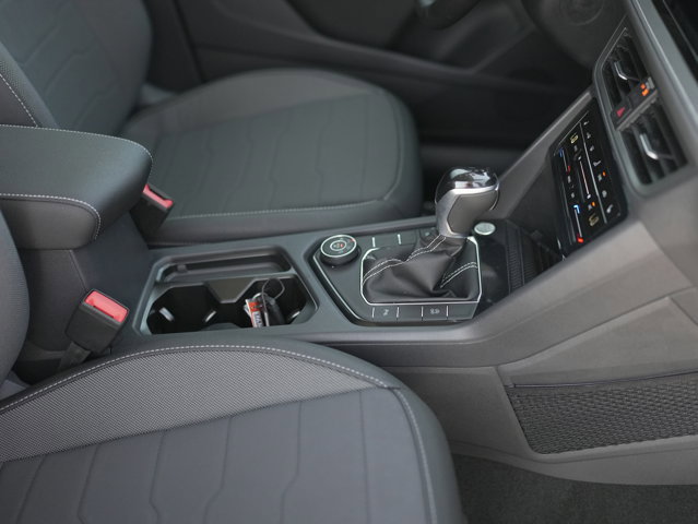 New 2025 Volkswagen Taos SE AWD/4WD image 18