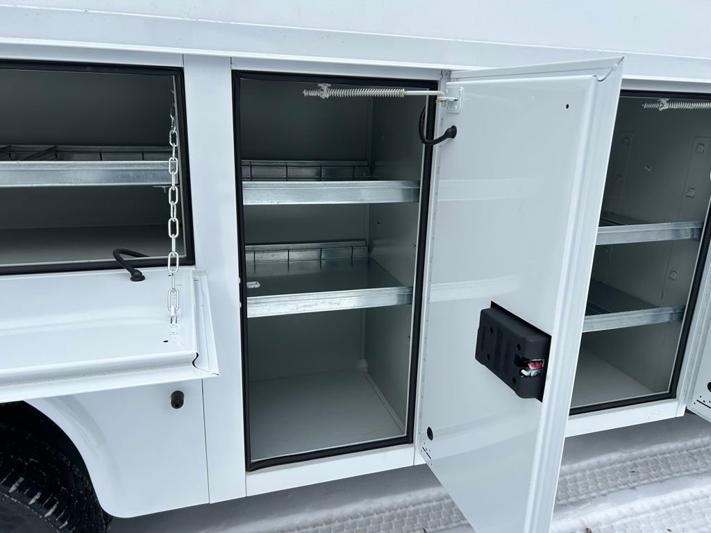 New 2026 Ford F550 4x4 Supercab Super Duty image 10