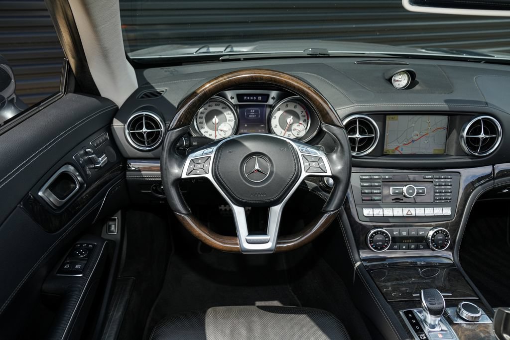 Used 2013 Mercedes-Benz SL 550 image 29