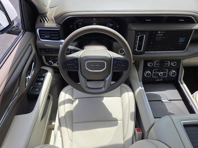 Used 2023 GMC Yukon Denali AWD/4WD image 29