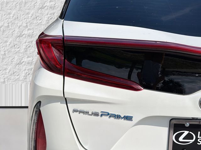 Used 2019 Toyota Prius Prime Plus FWD image 10